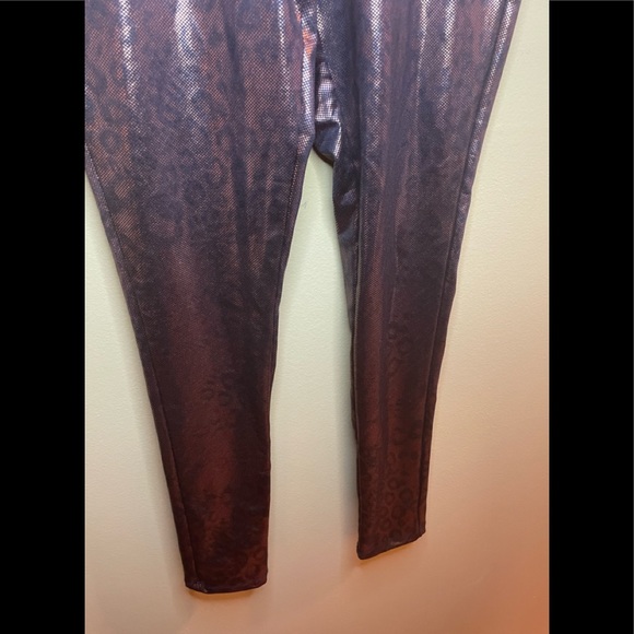 Wild Fable Metallic Animal Print High Rise Leggings- S - Picture 4 of 8